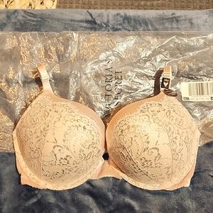 Victoria Secret Bombshell Bra 34D - NWT! Perfect for V-Day 🩷